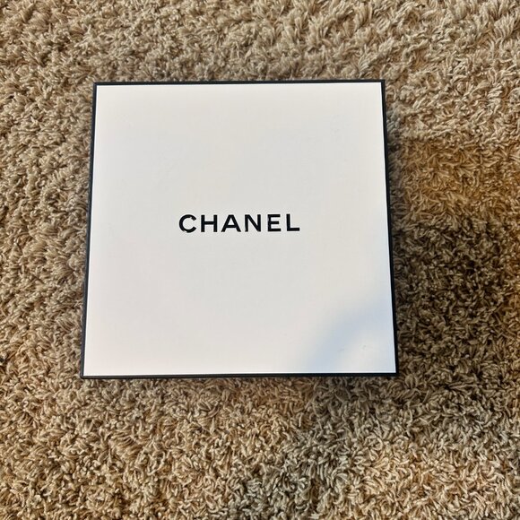 CHANEL Authentic Chanel Empty Gift Box New Condition 8.75"X8.75"X4" - Picture 2 of 8